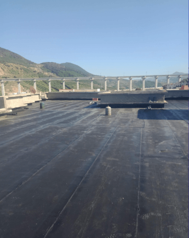 Travaux d’étanchéité d’un complexe résidentiel à Ksar Sghir près de Tanger